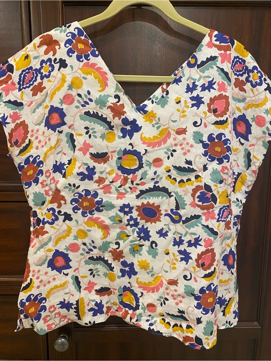 Boden Tops - Boden Multicolor Floral V-Neck Top